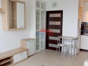 Prodej bytu 1+kk, Praha - Háje, Hlavatého, 27 m2