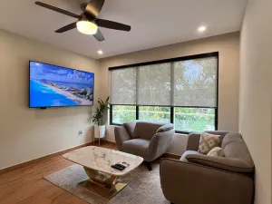 Prodej bytu 3+1, Coxen Hole, Roatán, Honduras, 139 m2
