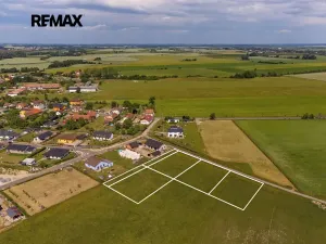 Prodej pozemku pro bydlení, Uhersko, 4264 m2