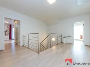 Prodej rodinného domu, Újezd, 346 m2