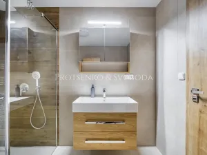 Prodej rodinného domu, Kamenice nad Lipou, Dobšova, 215 m2