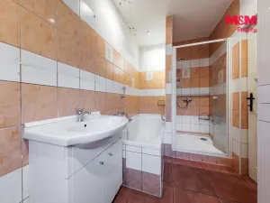 Prodej rodinného domu, Dalovice, Zálesí, 174 m2