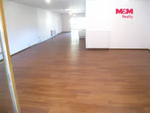 Prodej obchodního prostoru, Frenštát pod Radhoštěm, nám. Míru, 900 m2