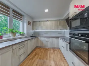 Prodej rodinného domu, Karlovy Vary - Dvory, V Lučinách, 330 m2