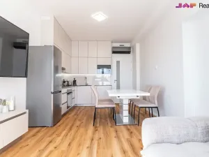 Pronájem bytu 2+kk, Brno, Komárovská, 54 m2