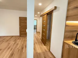 Pronájem bytu 3+1, Teplice, Karla Čapka, 82 m2