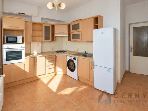 Prodej bytu 2+1, Liberec, Nad Školou, 60 m2