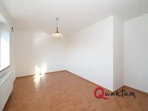 Pronájem rodinného domu, Praha - Kyje, Krčínovo náměstí, 126 m2