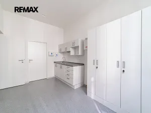 Prodej obchodního prostoru, Králíky, 5. května, 519 m2