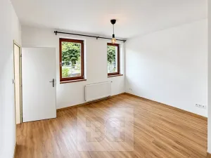 Pronájem bytu 2+kk, Roztoky, V Solníkách, 45 m2