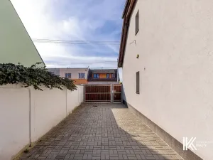 Pronájem obchodního prostoru, Pardubice, Chrudimská, 131 m2