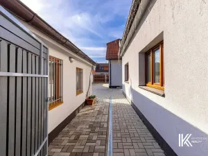 Pronájem obchodního prostoru, Pardubice, Chrudimská, 131 m2