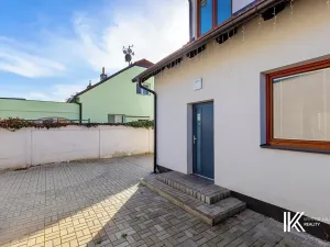Pronájem obchodního prostoru, Pardubice, Chrudimská, 131 m2