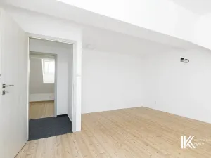Pronájem obchodního prostoru, Pardubice, Chrudimská, 131 m2