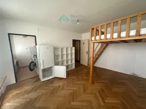 Pronájem bytu 1+1, Chrudim, Pardubická, 32 m2