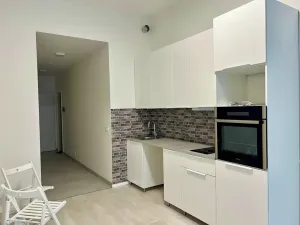 Pronájem bytu 1+kk, Praha - Hostavice, Českobrodská, 35 m2