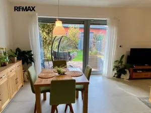 Pronájem rodinného domu, Mukařov, Na Kopci, 103 m2