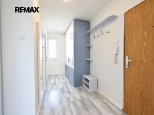 Prodej bytu 3+1, Milovice, Dukelská, 72 m2