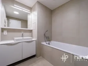Pronájem bytu 2+kk, Olomouc, Milana Ticháka, 56 m2