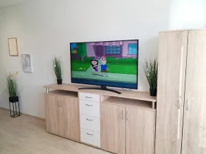 Pronájem bytu 1+kk, Praha - Střížkov, Zakšínská, 30 m2