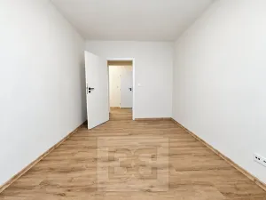 Pronájem bytu 3+1, Hodonín, nám. Osvobození, 75 m2