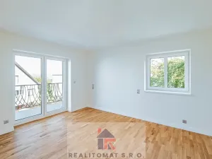 Pronájem bytu 4+kk, Praha - Komořany, Pod lesem, 343 m2