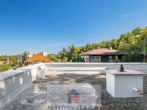 Pronájem rodinného domu, Praha - Komořany, Pod lesem, 325 m2