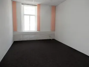 Pronájem kanceláře, Hradec Králové, Československé armády, 34 m2