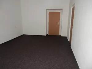 Pronájem kanceláře, Hradec Králové, Československé armády, 34 m2