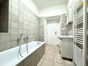 Pronájem bytu 2+kk, Studená, nám. Sv. J. Nepomuckého, 50 m2