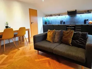 Pronájem bytu 2+kk, Praha - Běchovice, U vrby, 52 m2