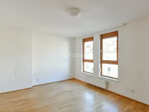 Pronájem bytu 4+kk, Praha - Liboc, U silnice, 200 m2