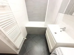 Pronájem bytu 2+kk, Praha - Záběhlice, náměstí Mezi zahrádkami, 85 m2