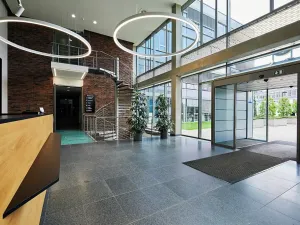 Pronájem kanceláře, Praha - Jinonice, Radlická, 1000 m2