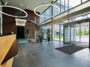 Pronájem kanceláře, Praha - Jinonice, Radlická, 1500 m2