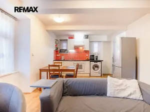 Prodej bytu 2+kk, Praha - Podolí, Doudova, 50 m2
