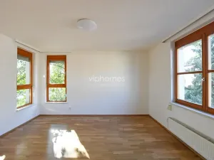 Pronájem bytu 4+kk, Praha - Liboc, U silnice, 200 m2