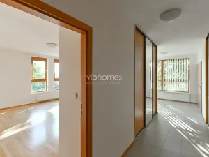 Pronájem bytu 4+kk, Praha - Liboc, U silnice, 200 m2