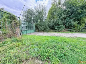 Pronájem garážového stání, Praha, Roztocká, 30 m2