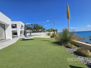 Prodej rodinného domu, Algeciras, Španělsko, Calle del Cabo Roig, 479 m2