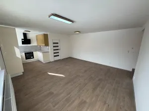 Pronájem bytu 3+kk, Praha, Únorová, 73 m2