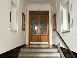 Pronájem bytu 2+kk, Praha - Vinohrady, Velehradská, 48 m2