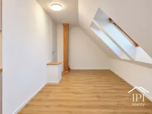 Pronájem bytu 2+kk, Praha - Holešovice, Komunardů, 53 m2