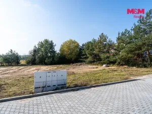 Prodej pozemku pro bydlení, Dobřenice, 813 m2