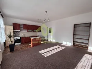 Pronájem bytu 3+kk, Plzeň, Dílenská, 74 m2