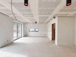 Prodej rodinného domu, Kamenice, Benešovská, 156 m2