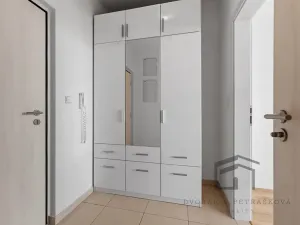 Prodej bytu 1+kk, Praha - Černý Most, Cukrova, 30 m2