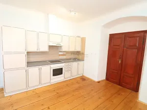 Pronájem bytu 1+kk, Uhlířské Janovice, Václavské náměstí, 26 m2
