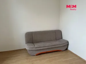 Pronájem bytu 2+kk, Louny, Komenského náměstí, 39 m2