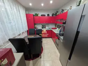 Prodej bytu 2+1, Chomutov, Čelakovského, 68 m2